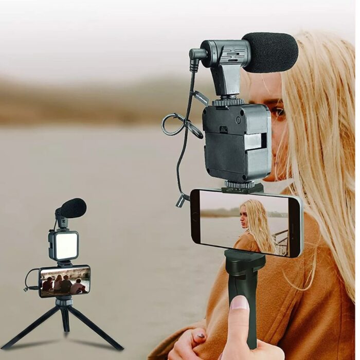 Kit Videomaking per Smartphone con Treppiede | Luce LED e Microfono per i tuoi Video Professionali